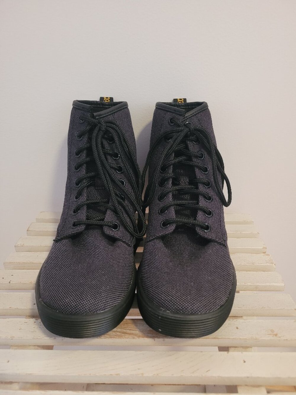 NEVER WORN Dr. Martens Sheridan 8-hole Black Canvas Boots-Size 5 Women's